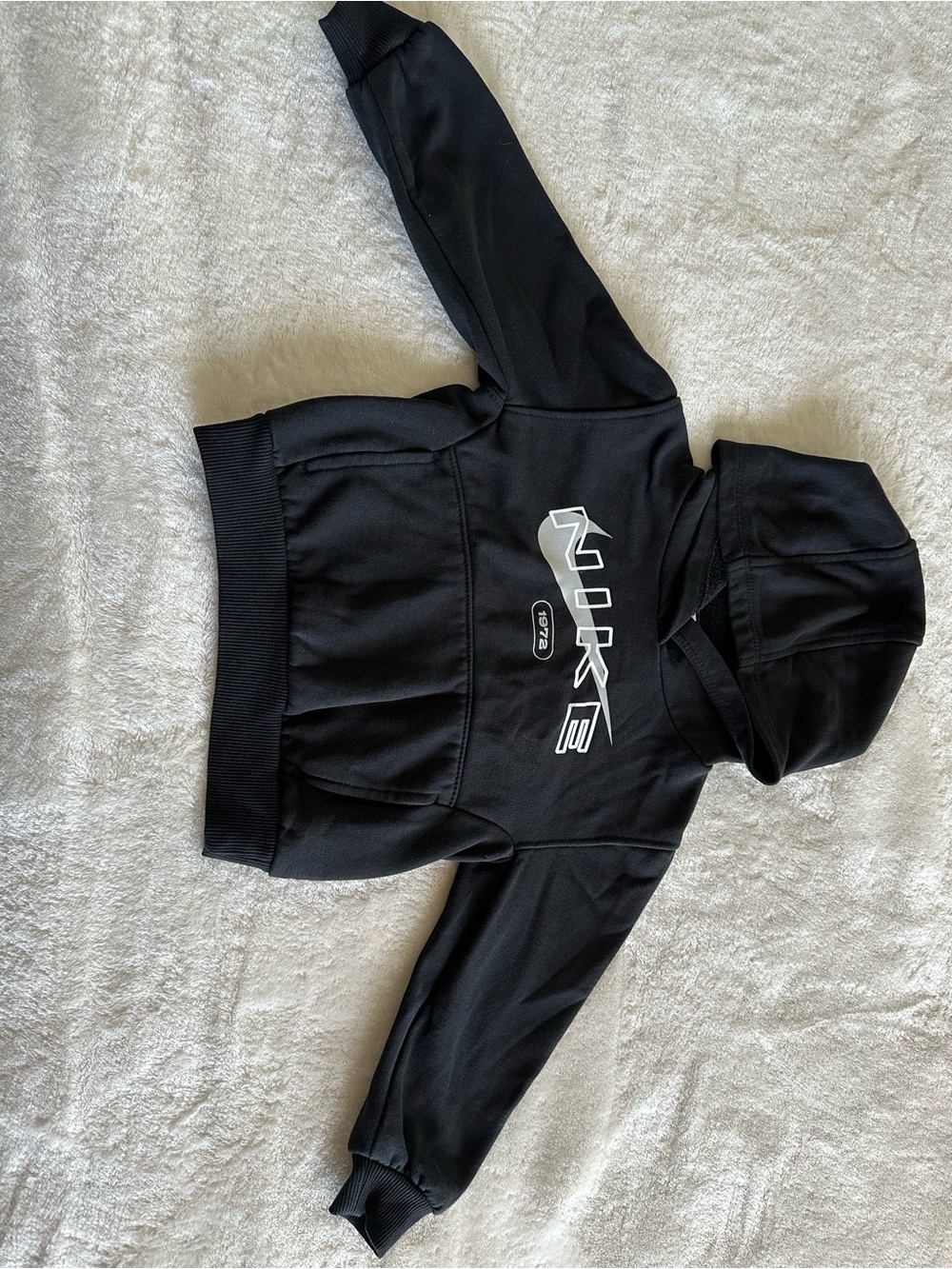 🖤 Nike 1972 Black hoodie size 3T